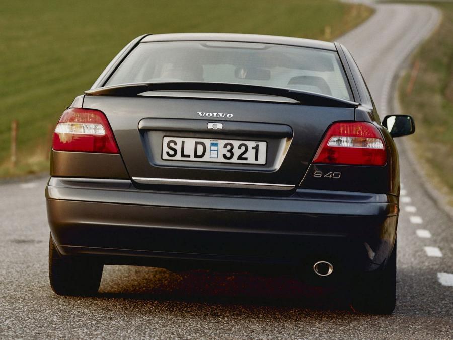  Volvo S40 2002 года  (фото 7 из 14)